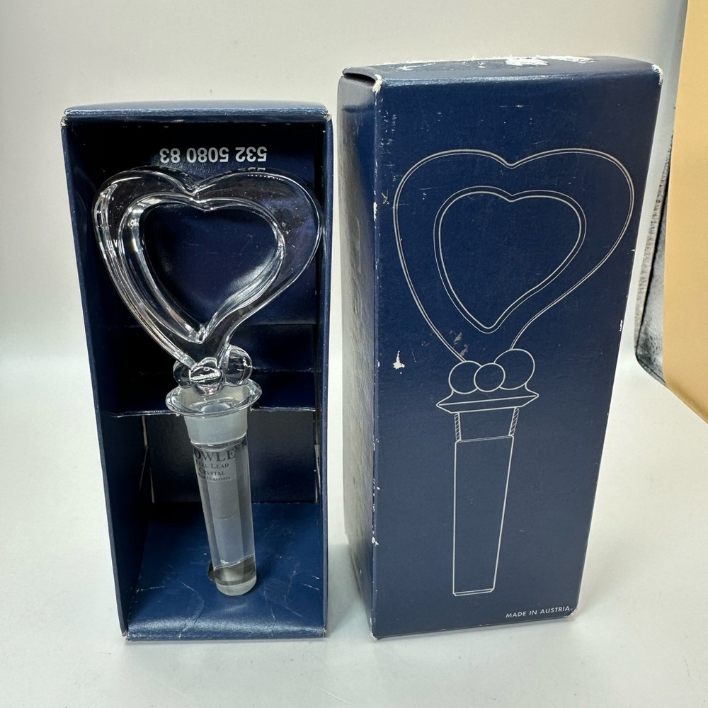 Towle Memories Crystal Bottle Stopper with Box. Made in Austria.